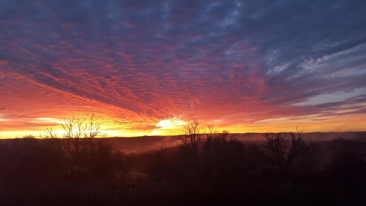 Au Soleil Couchant Saint-Julien-de-Lampon Exteriör bild